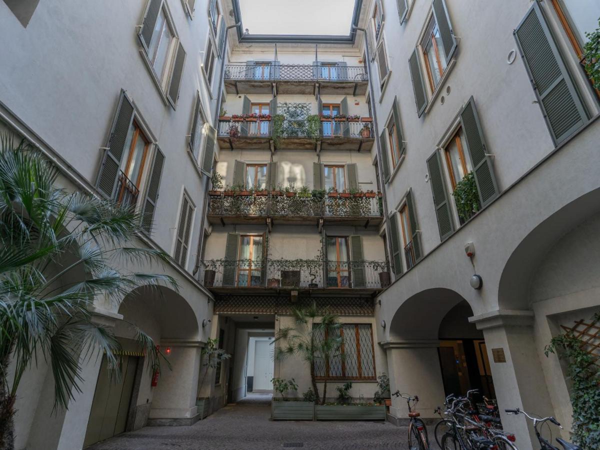 The Best Rent - Gorgeous Two-Bedroom Apartment In Porta Nuova District Milano Exterior foto