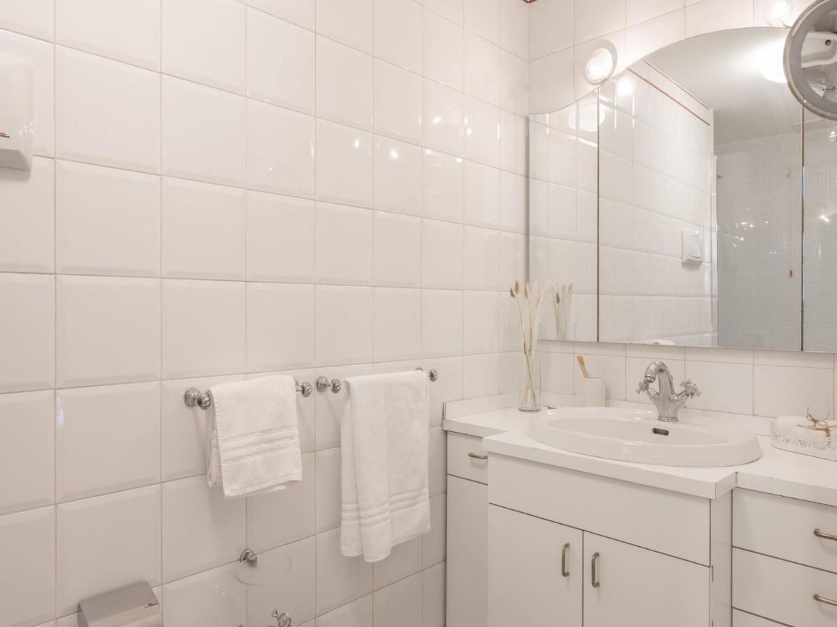 The Best Rent - Gorgeous Two-Bedroom Apartment In Porta Nuova District Milano Exterior foto